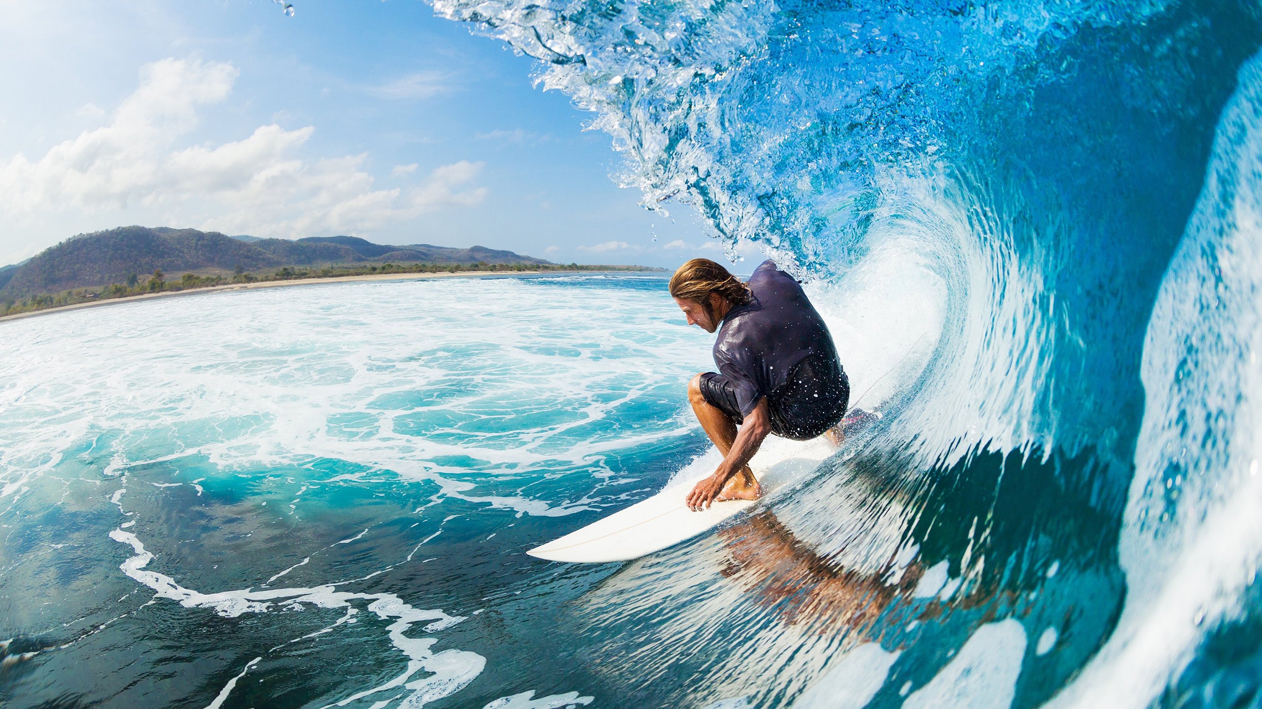 李娜陪伴女儿参加校园运动会拍照留念，李娜不打全运会